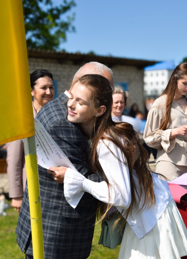 13-річна дівчинка з Волині мріє про повернення тата, який зник на війні