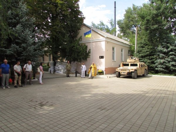 У Волновасі вшанували пам'ять капітана СБУ Віктора Мандзика. ФОТО