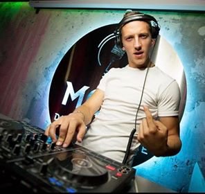 Волинський співак Сергій Скулинець влаштовує концерт у «серці» Карпат