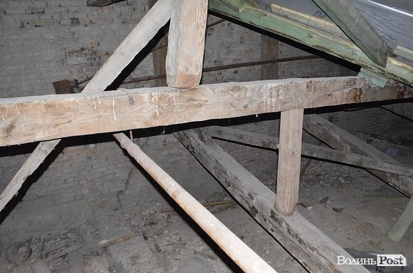 Годинник, шпиль, карниз: за фасадами луцької історії. ФОТО