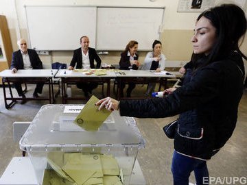 Опозиція вимагає перерахунку голосів на референдумі в Туреччині