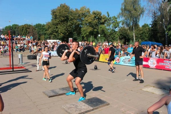 Луцькі патрульні взяли участь у змаганнях з кросфіту. ФОТО