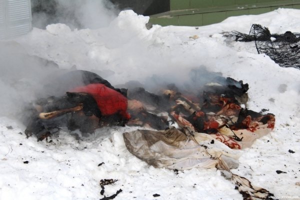 Біля обваленого будинку у Луцьку в пожежі загинула людина. ФОТО. ВІДЕО