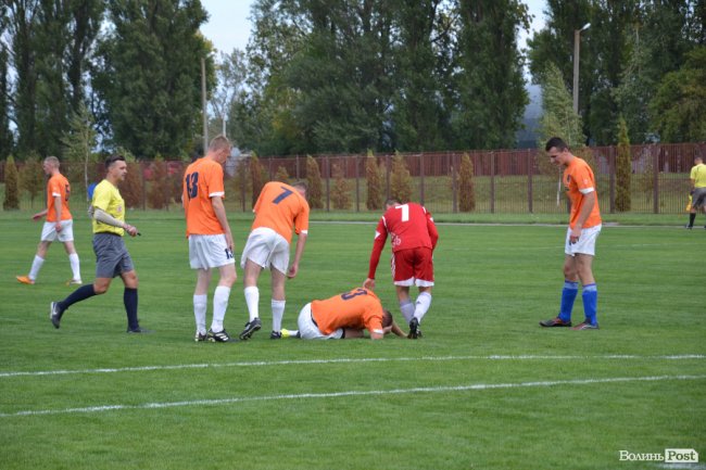 «Атошний» футбол: волиняни перемогли львівських нацгвардійців