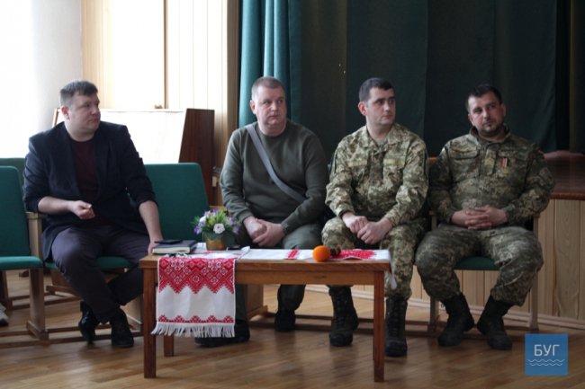 Волинські школярі збирають гроші на авто для військових