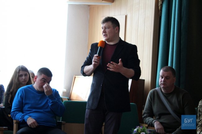 Волинські школярі збирають гроші на авто для військових