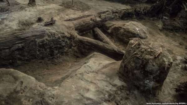 В Києві археологи розкопали стародавнє місто. ФОТО