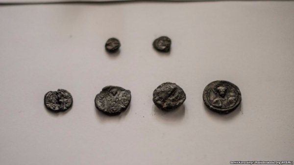 В Києві археологи розкопали стародавнє місто. ФОТО