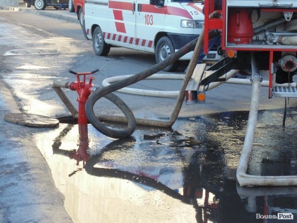 Фото великої пожежі в центрі Луцька. ДОПОВНЕНО