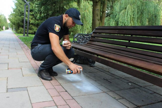 «Стоп наркотик!»: як у Луцьку боролися з небезпечною рекламою. ФОТО