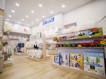Магазин дитячих товарів «Twins» у Луцьку продовжує працювати і підтримувати країну*