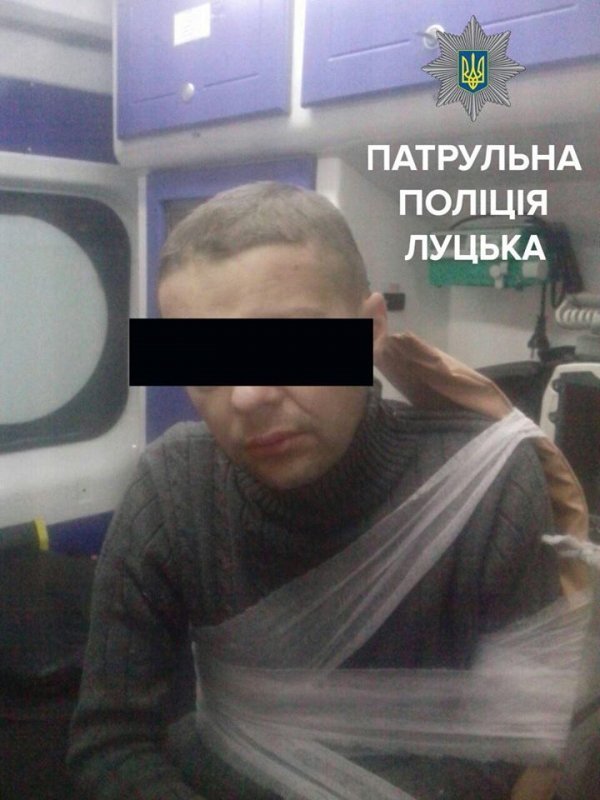 У Луцьку маршрутка затисла пасажира  і протягла  п’ять метрів