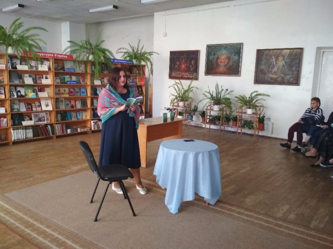 «Без іронії»: волинська письменниця презентувала книгу