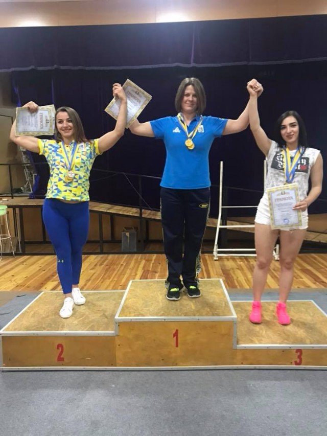 Красиві тіла та міцні м'язи: волиняни здобули перемогу у змаганнях з пауерліфтингу