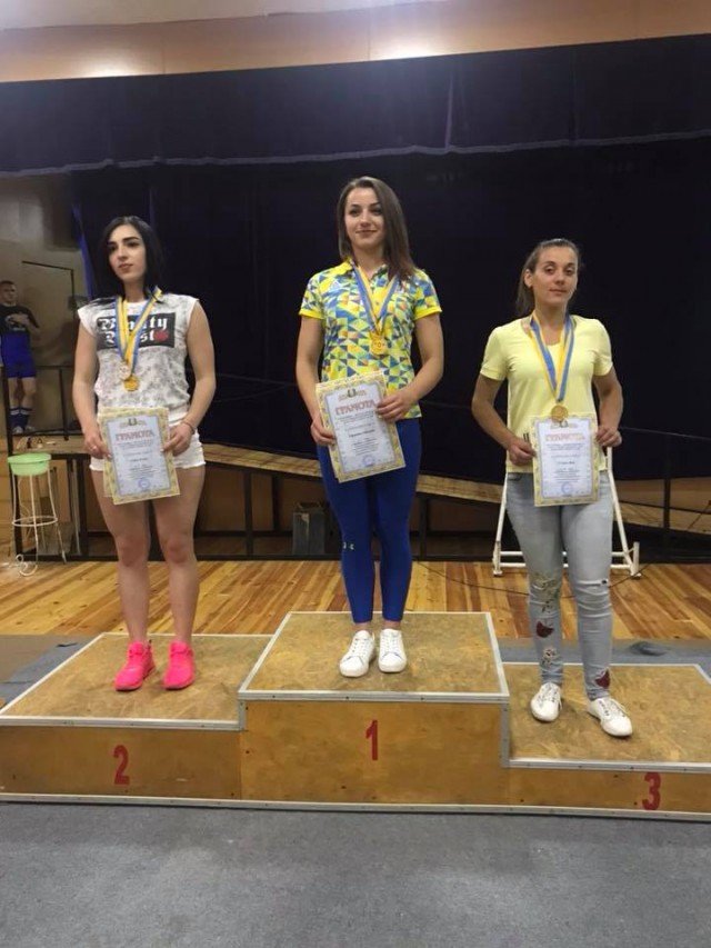 Красиві тіла та міцні м'язи: волиняни здобули перемогу у змаганнях з пауерліфтингу