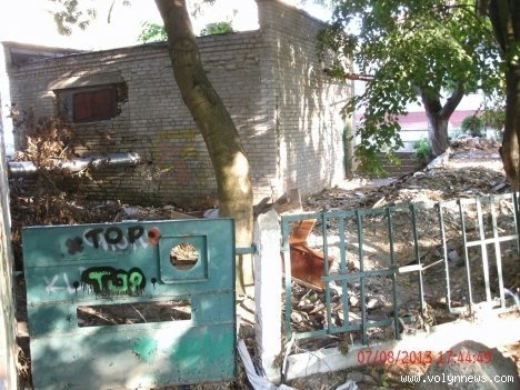 Двір до впорядкування