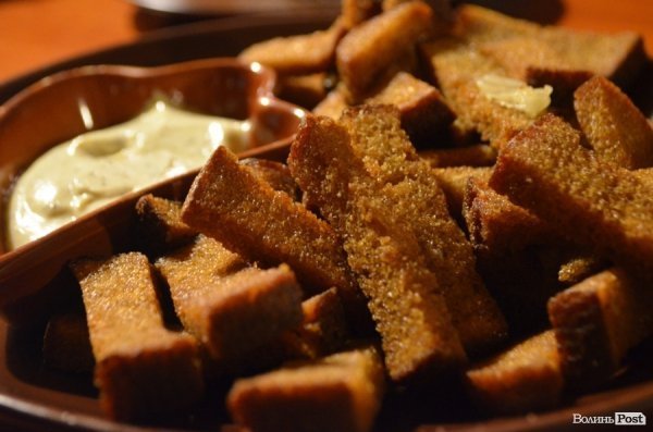 Жінкам не читати. Смачного Луцька!