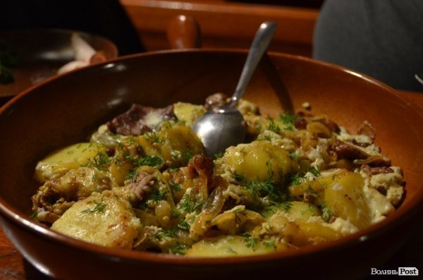 Жінкам не читати. Смачного Луцька!