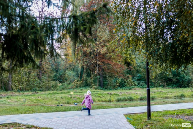 Жовто-багряний настрій: Луцьк на осінніх світлинах