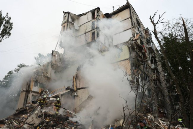 Страшна ніч у Києві: росія масовано атакувала дронами та ракетами, серед загиблих - 6-річний хлопчик