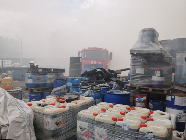 Під Києвом загорілося утилізаційне підприємство, є постраждалі. ФОТО