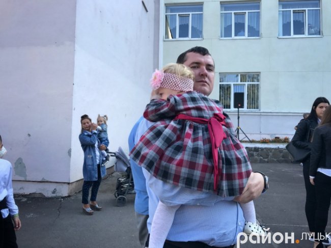 Перший дзвоник у школі № 1 Луцька. ФОТО