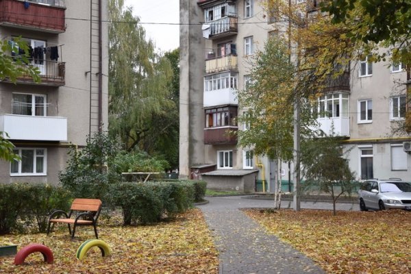 Як луцькі двори змінюються після ремонту. ФОТО