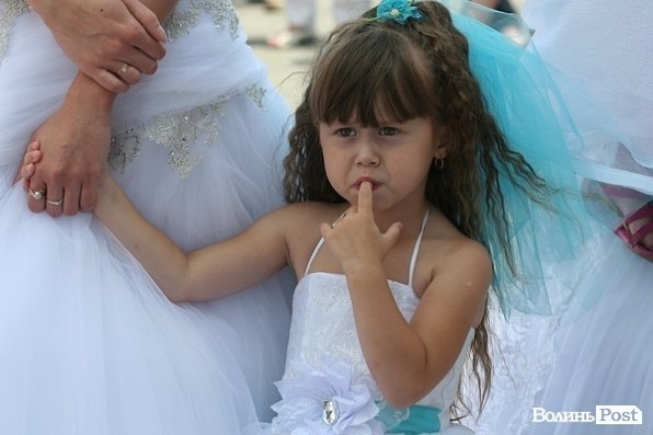 Парад наречених у Луцьку