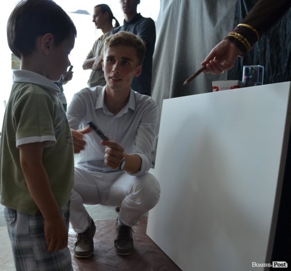 Молодий художник намалював підсвідомість 