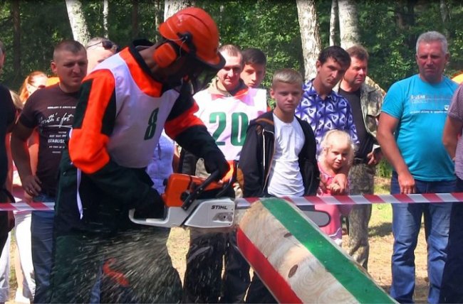 На Волині обрали кращого лісоруба. ФОТО