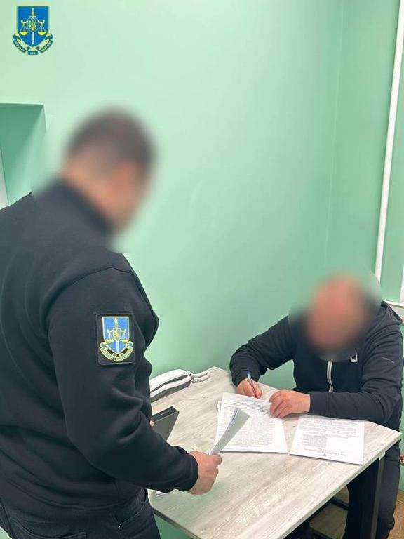 Адвокат на Черкащині «рішав» довідки для звільнення від армії, - прокуратура