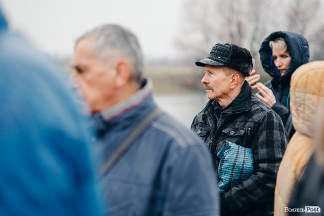 Водохреще у Луцьку: освячення води в річці Стир та занурення лучан. ФОТОРЕПОРТАЖ