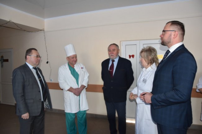 Показали оновлене відділення хірургії луцької лікарні. ФОТО