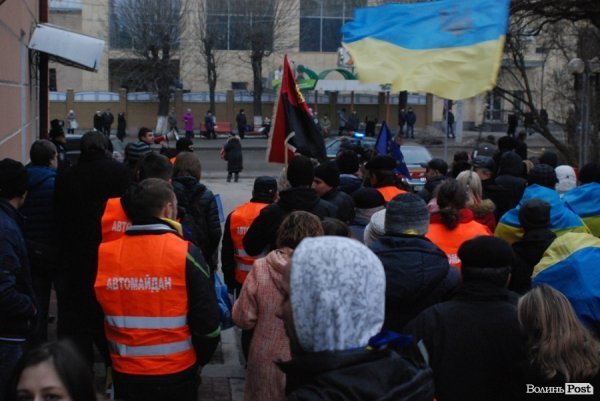 У Луцьку на День закоханих пікетували міліцію і прокуратуру. ФОТО