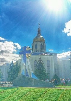 У США з’явився перший пам’ятник Небесній сотні. ФОТО