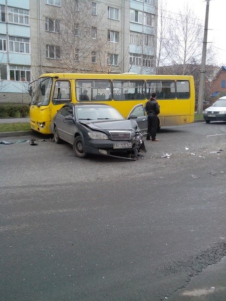 У Луцьку ‒ потрійна аварія. ФОТО. ДОПОВНЕНО