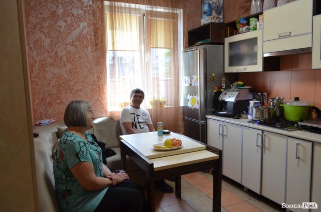 «Ми не могли повірити, що так буває». ЖІНКА З ЛУЦЬКА БЕЗОПЛАТНО ПРИХИСТИЛА ДЕКІЛЬКА СІМЕЙ ПЕРЕСЕЛЕНЦІВ