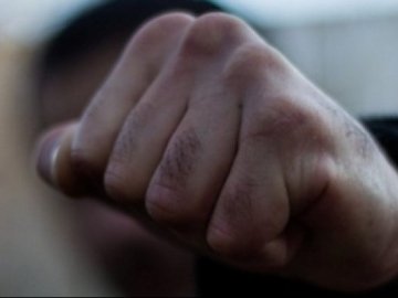 Волинянина взяли під варту за побиття поліцейського