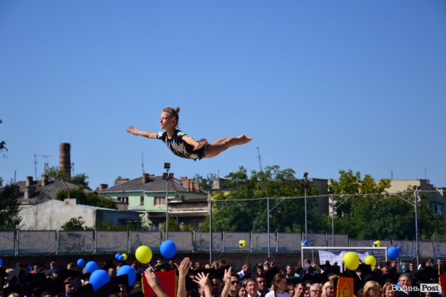 Більше тисячі першокурсників посвятили у студенти СНУ. ФОТО