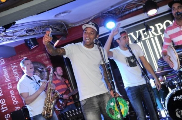 Бразильці «Шахтаря» заспівали гімн клубу португальською. ФОТО. ВІДЕО