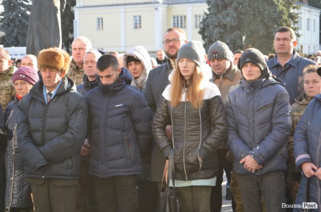 Загинув у день народження: Луцьк попрощався з воїном Віктором Лахаєм. ФОТОРЕПОРТАЖ