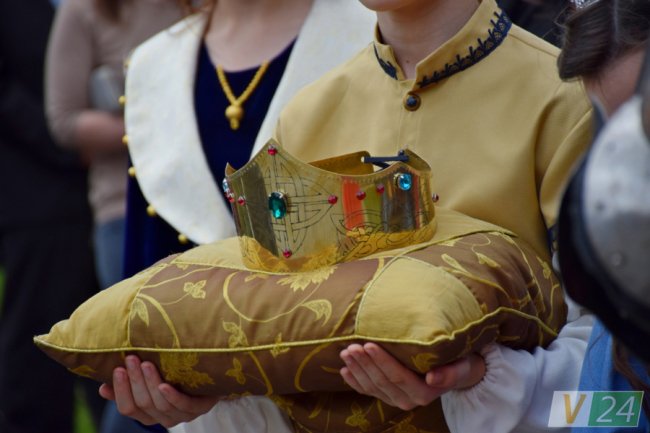 «Волинська княжна»: кому дістався титул та корона. ФОТО