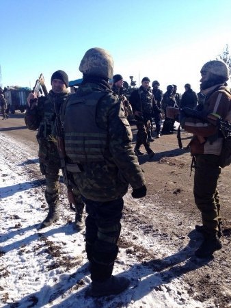 Українські бійці виходять з Дебальцевого, - ЗМІ. ФОТО