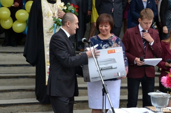 Депутати Ткачук і Яручик привітали луцьких школярів з Першим вересня. ФОТО*