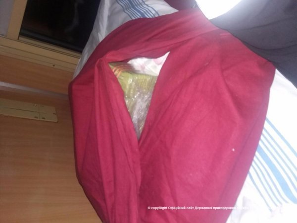 У потязі «Київ-Варшава» пасажири хотіли перевезти 36 тисяч таблеток. ФОТО