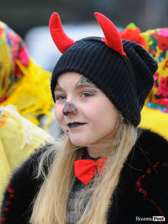 Обличчя різдвяних гулянь у центрі Луцька. ФОТО