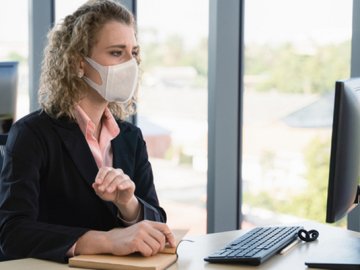 У Луцьку на коронавірус хворіють офісні працівники 