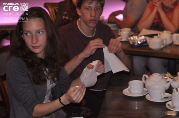 Як лучан вчили писати японські вірші. ФОТО 