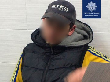 У Ковелі троє молодиків побили і пограбували чоловіка на зупинці