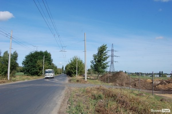 Незрозуміле будівництво під Луцьком: люди остерігаються «непрошених» сусідів. ФОТО